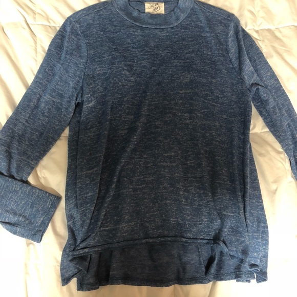 Lightweight blue turtleneck size M! - Picture 1 of 4
